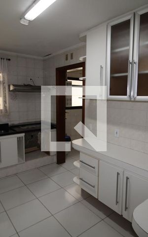 Apartamento para alugar com 106m², 3 quartos e 2 vagasCozinha