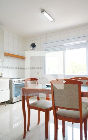 Casa para alugar com 379m², 4 quartos e 1 vagaCozinha
