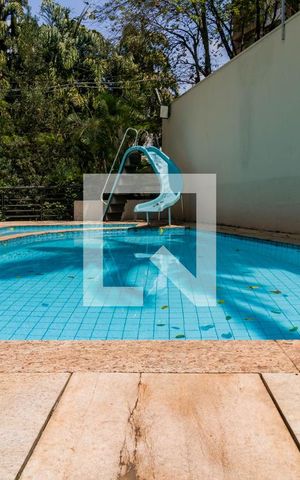 Apartamento à venda com 250m², 4 quartos e 5 vagas Apartamento à venda com 250m², 4 quartos e 5 vagasÁrea comum