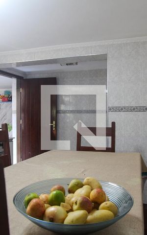 Casa à venda com 300m², 3 quartos e 2 vagas Casa à venda com 300m², 3 quartos e 2 vagasCozinha