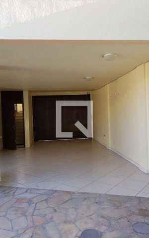 Casa à venda com 500m², 3 quartos e 7 vagas