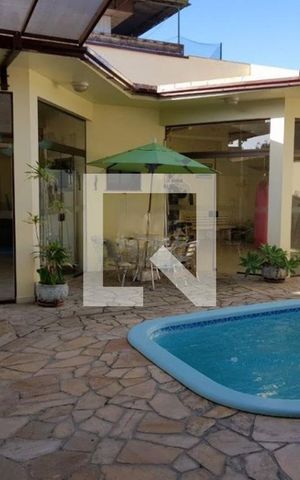 Casa à venda com 500m², 3 quartos e 7 vagas