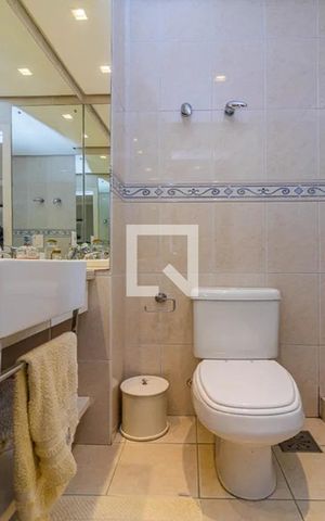 Apartamento à venda com 329m², 3 quartos e 3 vagasBanheiro - Quarto 3