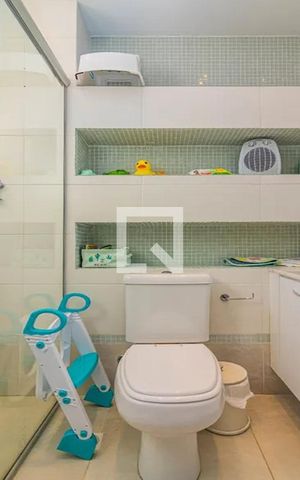 Apartamento à venda com 329m², 3 quartos e 3 vagasBanheiro - Quarto 2