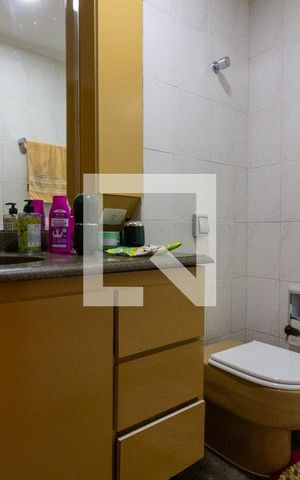 Apartamento à venda com 78m², 3 quartos e 2 vagas Apartamento à venda com 78m², 3 quartos e 2 vagasBanheiro Social