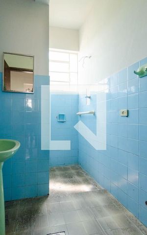 Casa à venda com 420m², 3 quartos e 8 vagas Casa à venda com 420m², 3 quartos e 8 vagasBanheiro 1