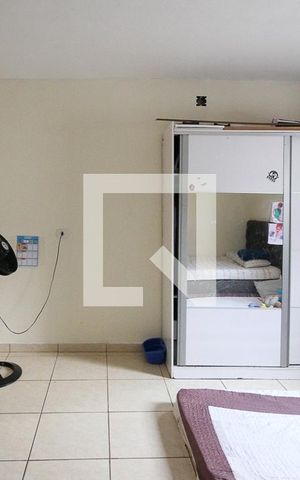 Casa à venda com 200m², 3 quartos e 2 vagas Casa à venda com 200m², 3 quartos e 2 vagasQuarto casa 02