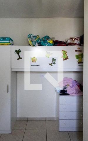 Casa à venda com 200m², 3 quartos e 2 vagas Casa à venda com 200m², 3 quartos e 2 vagasQuarto 02 casa 02