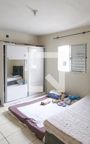 Casa à venda com 200m², 3 quartos e 2 vagas Casa à venda com 200m², 3 quartos e 2 vagasQuarto casa 02