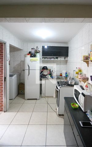 Casa à venda com 200m², 3 quartos e 2 vagas Casa à venda com 200m², 3 quartos e 2 vagasCozinha casa 02
