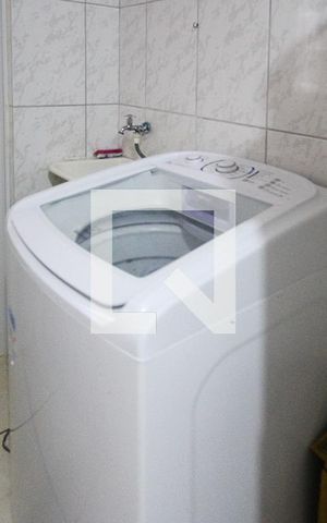 Casa à venda com 200m², 3 quartos e 2 vagas Casa à venda com 200m², 3 quartos e 2 vagasÁrea de Serviço casa 02