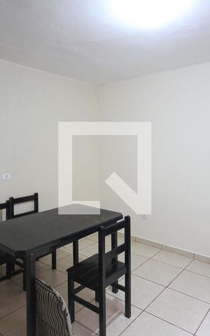 Casa à venda com 200m², 3 quartos e 2 vagas Casa à venda com 200m², 3 quartos e 2 vagasSala casa 02
