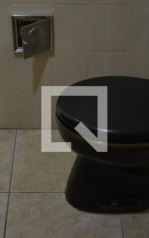 Casa à venda com 200m², 2 quartos e 3 vagasBanheiro da Suíte
