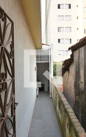 Casa à venda com 200m², 2 quartos e 3 vagasCorredor