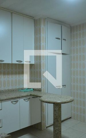 Casa à venda com 200m², 2 quartos e 3 vagasCozinha - Armários