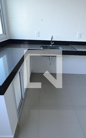 Apartamento à venda com 63m², 2 quartos e 1 vaga Apartamento à venda com 63m², 2 quartos e 1 vagaCozinha