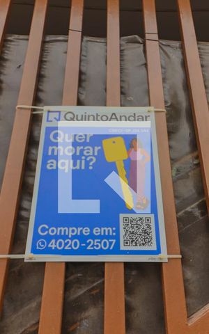 Casa à venda com 240m², 3 quartos e 4 vagas Casa à venda com 240m², 3 quartos e 4 vagasFachada
