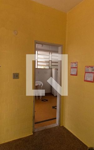 Casa à venda com 262m², 5 quartos e 4 vagas Casa à venda com 262m², 5 quartos e 4 vagasCozinha