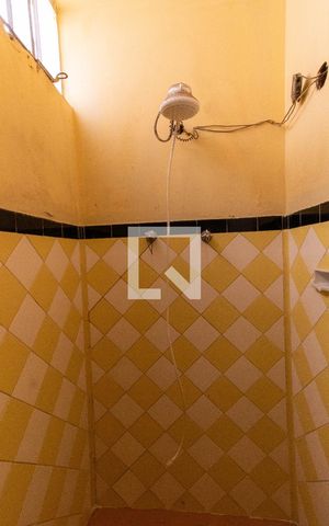 Casa à venda com 262m², 5 quartos e 4 vagas Casa à venda com 262m², 5 quartos e 4 vagasBanheiro de serviço