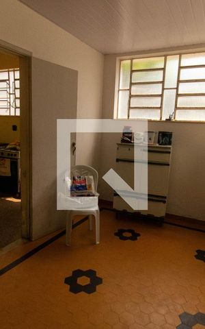 Casa à venda com 262m², 5 quartos e 4 vagas Casa à venda com 262m², 5 quartos e 4 vagasCopa