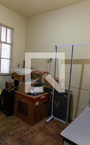 Casa à venda com 262m², 5 quartos e 4 vagas Casa à venda com 262m², 5 quartos e 4 vagasEscritório 2