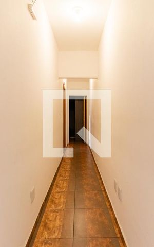 Casa à venda com 239m², 4 quartos e 2 vagas Casa à venda com 239m², 4 quartos e 2 vagasCorredor Piso Superior