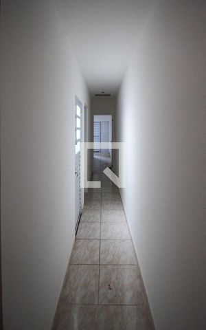Casa à venda com 120m², 3 quartos e 2 vagasCorredor