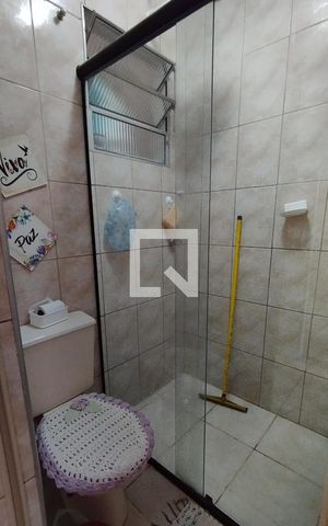 Apartamento à venda com 51m², 2 quartos e 1 vaga Apartamento à venda com 51m², 2 quartos e 1 vagaBanheiro