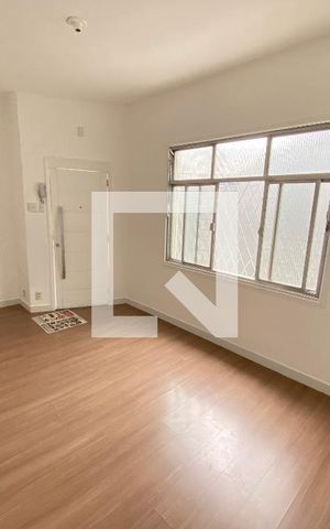 Casa para alugar com 85m², 2 quartos e sem vaga Casa para alugar com 85m², 2 quartos e sem vagaSala
