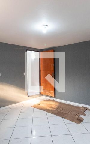 Casa para alugar com 120m², 2 quartos e sem vaga Casa para alugar com 120m², 2 quartos e sem vagaSala