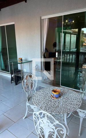 Casa à venda com 240m², 3 quartos e 4 vagas Casa à venda com 240m², 3 quartos e 4 vagasÁrea Externa