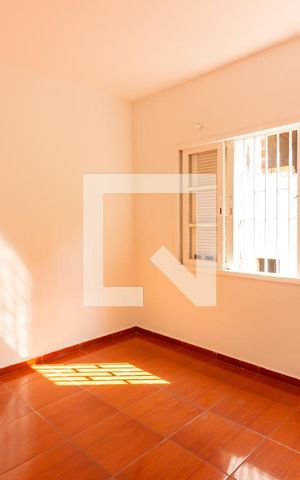 Casa à venda com 300m², 5 quartos e 6 vagas Casa à venda com 300m², 5 quartos e 6 vagasQuarto 1