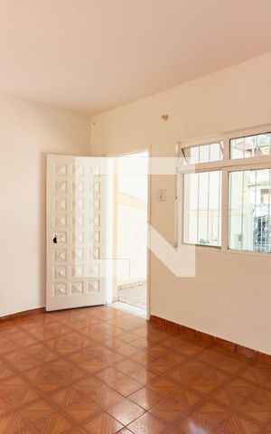 Casa à venda com 300m², 5 quartos e 6 vagas Casa à venda com 300m², 5 quartos e 6 vagasSala