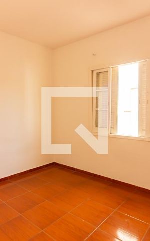 Casa à venda com 300m², 5 quartos e 6 vagas Casa à venda com 300m², 5 quartos e 6 vagasQuarto 2
