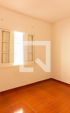 Casa à venda com 300m², 5 quartos e 6 vagas Casa à venda com 300m², 5 quartos e 6 vagasQuarto 2
