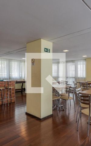 Apartamento à venda com 204m², 3 quartos e 2 vagas Apartamento à venda com 204m², 3 quartos e 2 vagasÁrea comum - Salão de festas