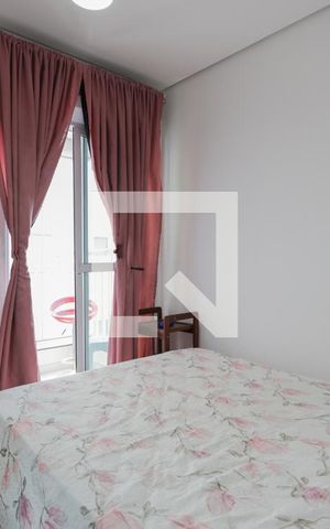 Apartamento à venda com 82m², 3 quartos e 2 vagas Apartamento à venda com 82m², 3 quartos e 2 vagasSuíte