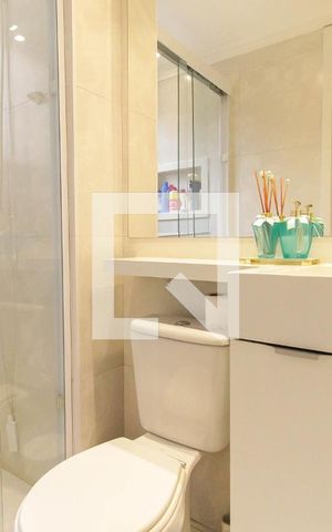 Apartamento à venda com 41m², 2 quartos e sem vaga Apartamento à venda com 41m², 2 quartos e sem vagaBanheiro