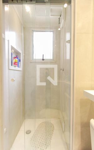 Apartamento à venda com 41m², 2 quartos e sem vaga Apartamento à venda com 41m², 2 quartos e sem vagaBanheiro