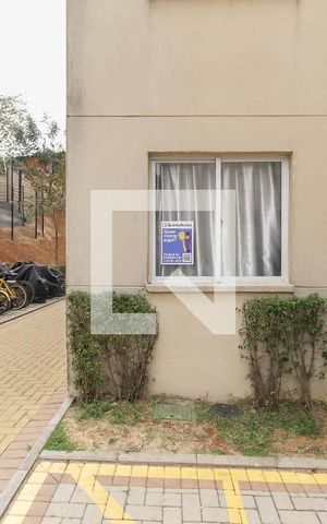 Apartamento à venda com 41m², 2 quartos e sem vaga Apartamento à venda com 41m², 2 quartos e sem vagaJanela + Placa