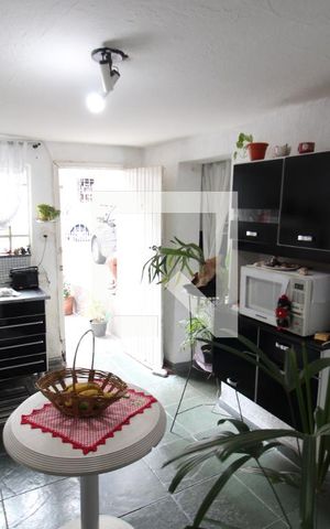 Casa à venda com 145m², 2 quartos e 2 vagasCozinha 2