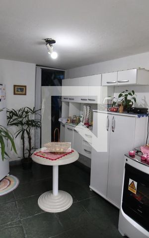 Casa à venda com 145m², 2 quartos e 2 vagasCozinha 2