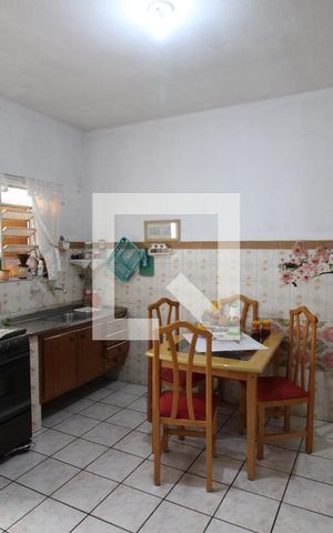 Casa à venda com 145m², 2 quartos e 2 vagasCozinha
