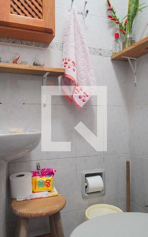 Casa à venda com 270m², 4 quartos e 4 vagas Casa à venda com 270m², 4 quartos e 4 vagasBanheiro 1