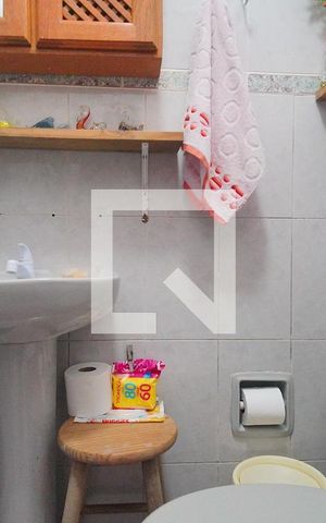 Casa à venda com 270m², 4 quartos e 4 vagas Casa à venda com 270m², 4 quartos e 4 vagasBanheiro 1