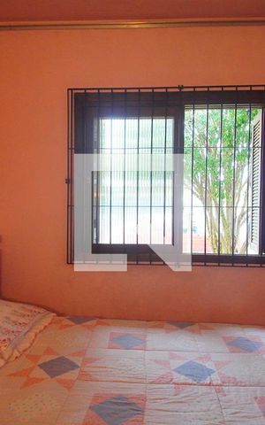 Casa à venda com 270m², 4 quartos e 4 vagas Casa à venda com 270m², 4 quartos e 4 vagasQuarto 1