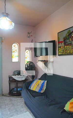 Casa à venda com 270m², 4 quartos e 4 vagas Casa à venda com 270m², 4 quartos e 4 vagasSala