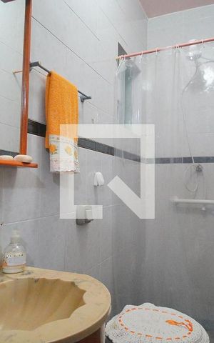 Casa à venda com 270m², 4 quartos e 4 vagas Casa à venda com 270m², 4 quartos e 4 vagasBanheiro da Suíte