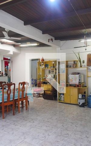 Casa à venda com 270m², 4 quartos e 4 vagas Casa à venda com 270m², 4 quartos e 4 vagasCozinha