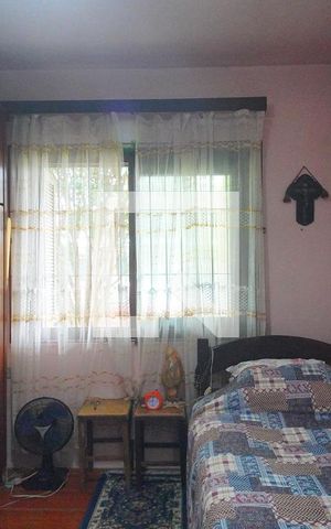 Casa à venda com 270m², 4 quartos e 4 vagas Casa à venda com 270m², 4 quartos e 4 vagasSuíte